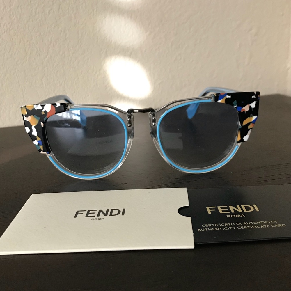 Fendi acetate cat eye sunglasses shades 👓